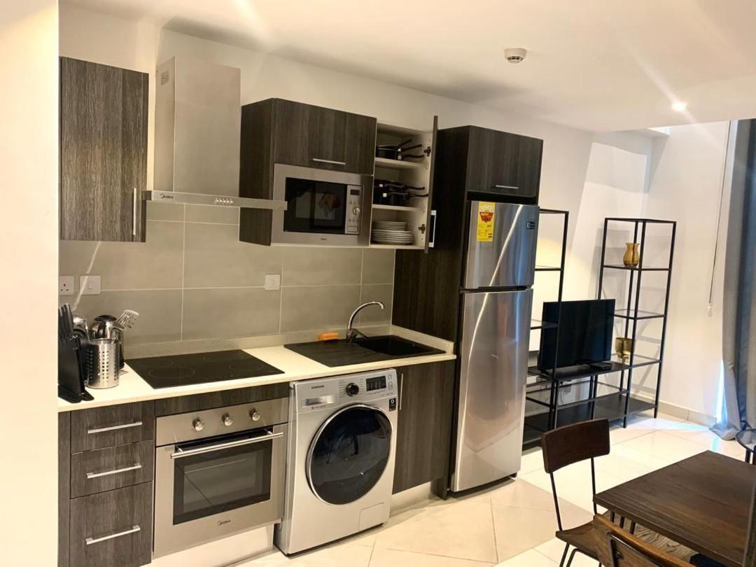 One Bedroom Apartment At A Embassy Gardens Cantonments Accra Eksteriør bilde