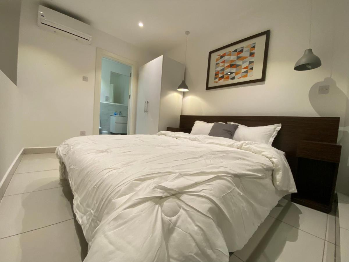One Bedroom Apartment At A Embassy Gardens Cantonments Accra Eksteriør bilde